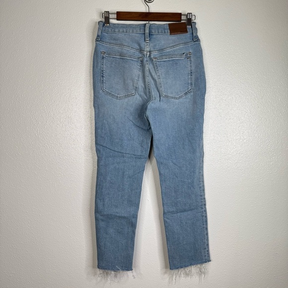 Madewell The Petite Perfect Vintage Jean in Coffey Wash: Worn-In Edition - Picture 4 of 8